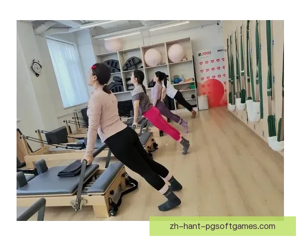 提升身体柔韧度的普拉提教学视频分享